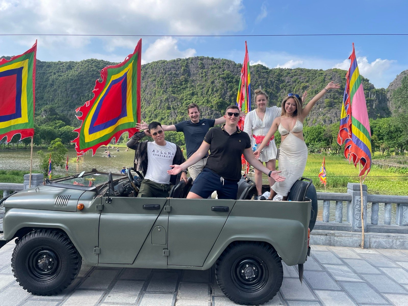 Ninh Binh Open-Air Vintage Jeep & Tam Coc Karst