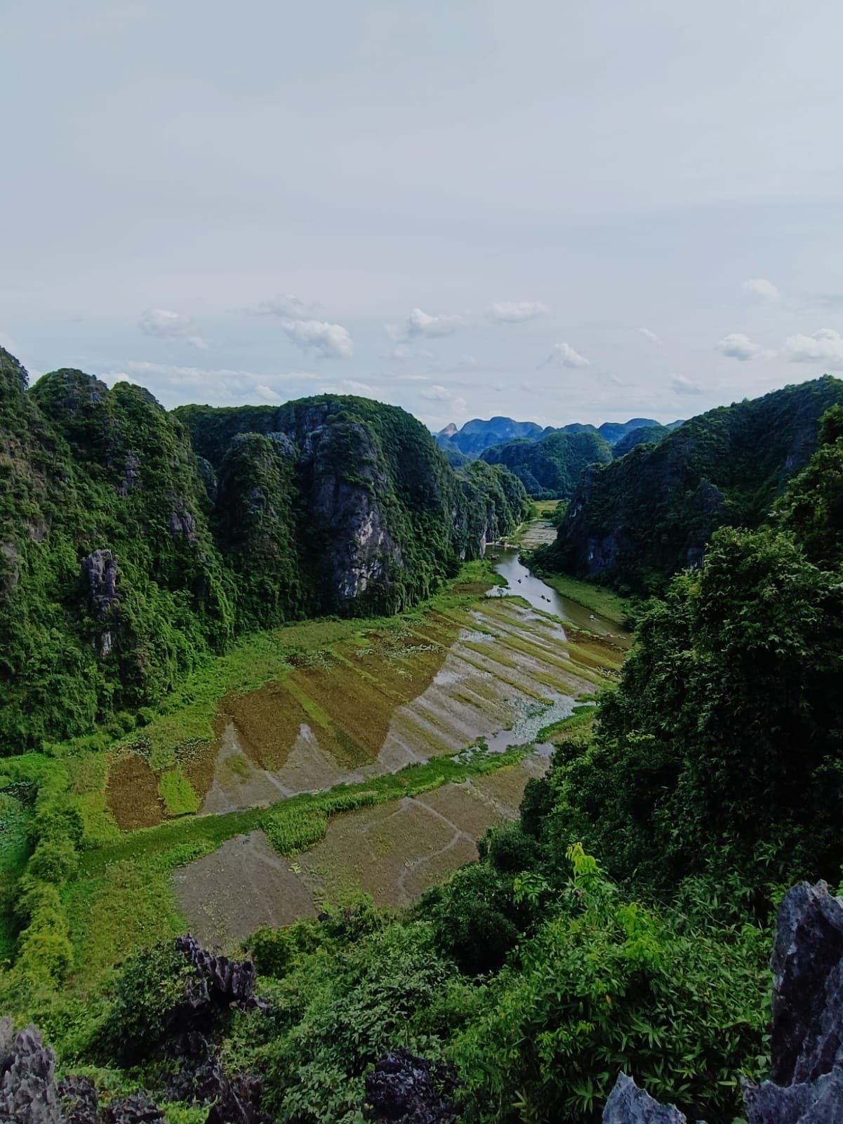Ninh Binh Bucket List & Ultimate Experiences: Weather Secrets: Rainy Days, Sunsets & Seasonal Highlights