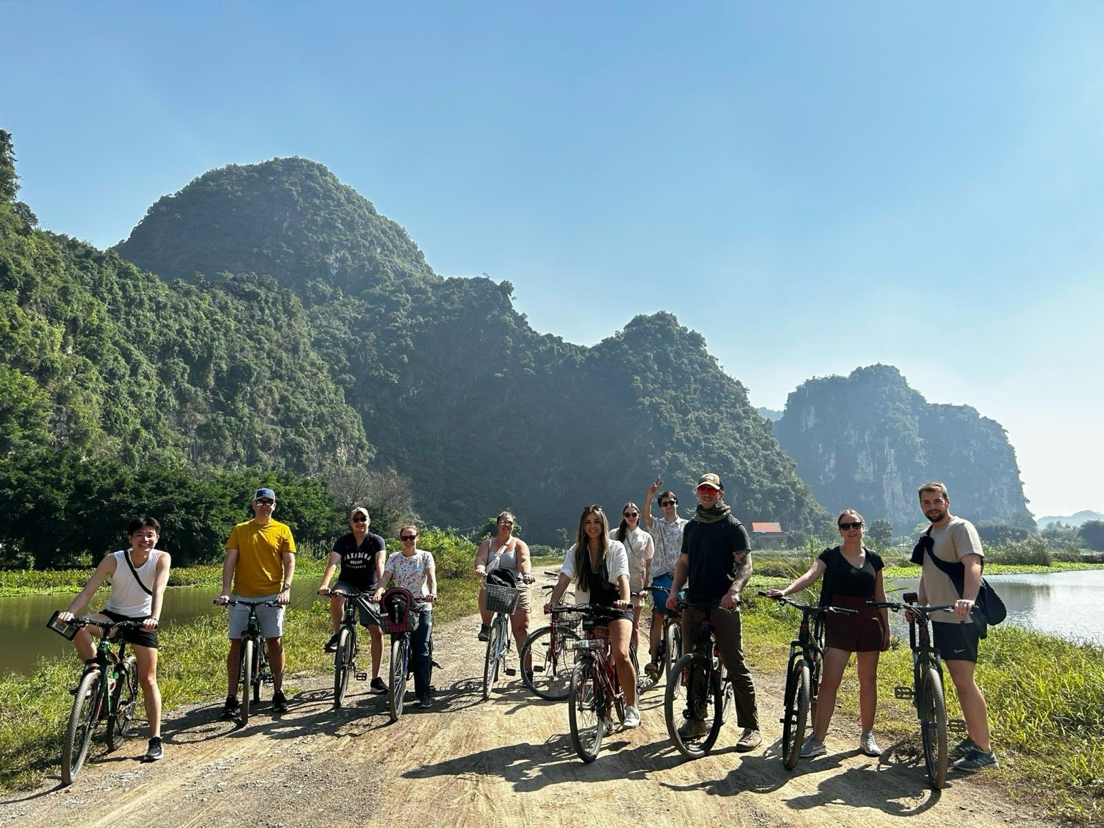 Ninh Binh Tour Comparisons & Itinerary Guides: A Day in the Life: From Morning Dawn to Midnight