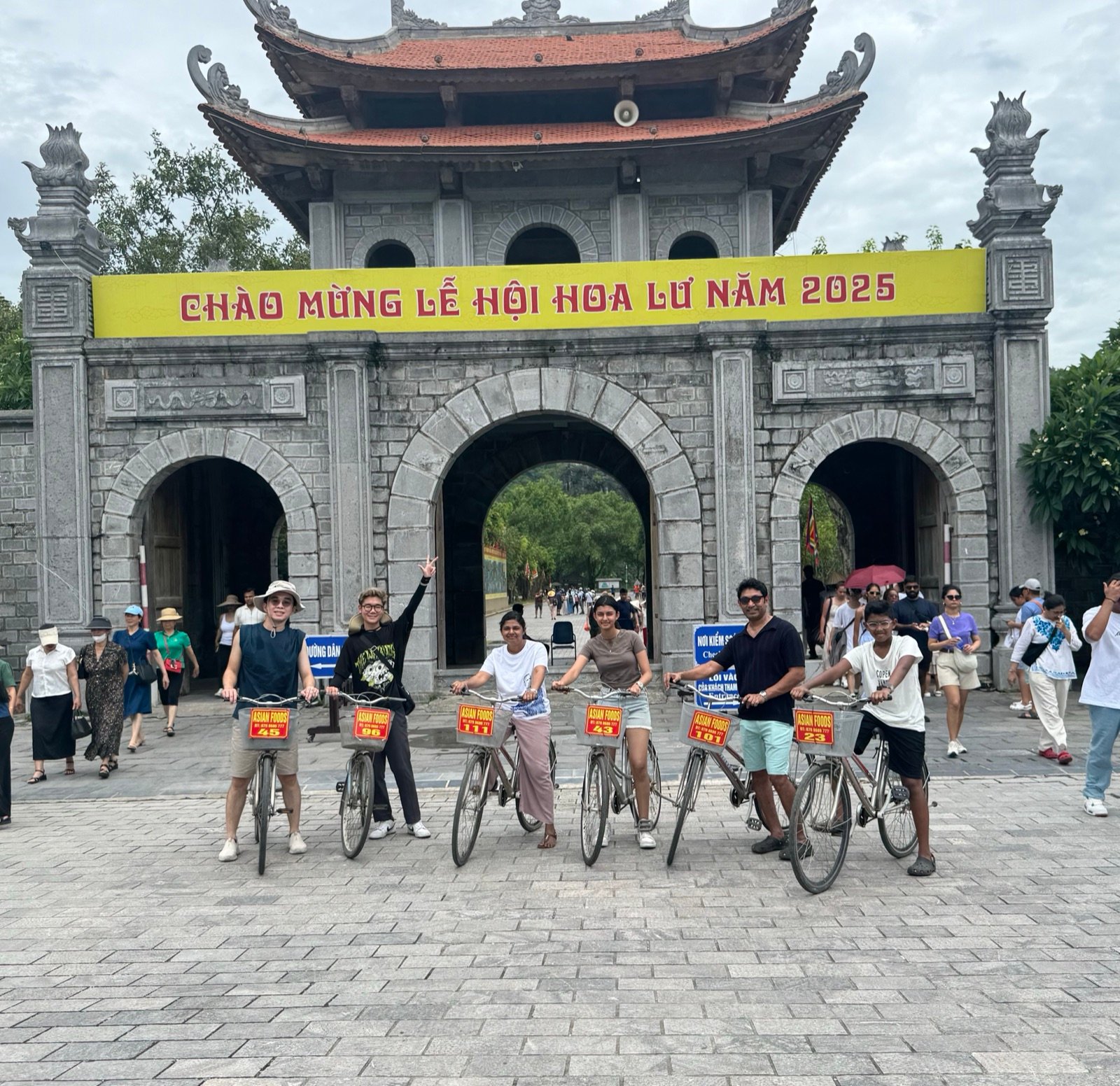 Hoa Lu Ancient Capital & Trang An Eco-Boat 1-Day Tour